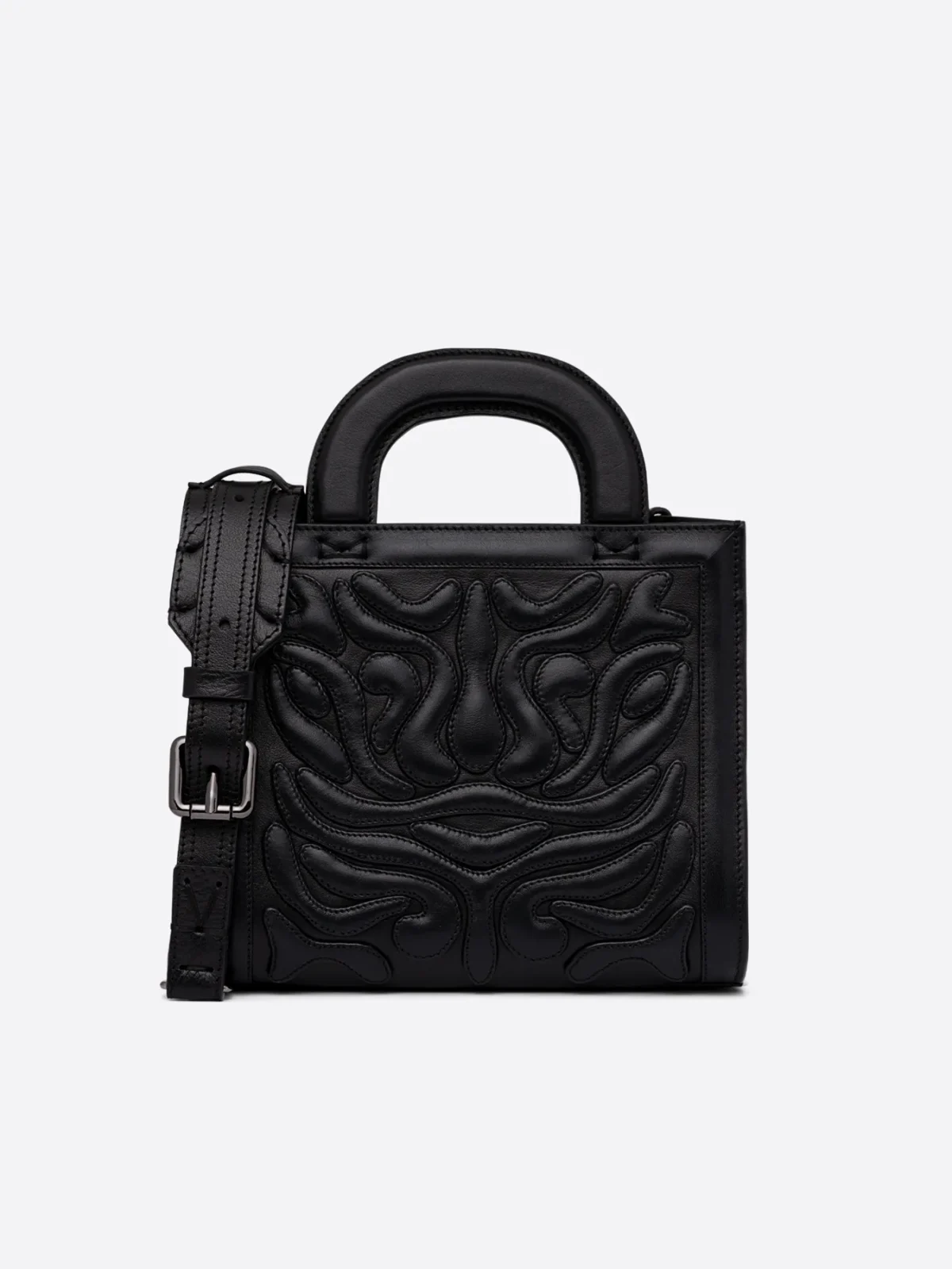 Maža Dekouota Rankinė, Juoda