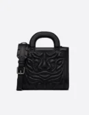 Maža Dekouota Rankinė, Juoda